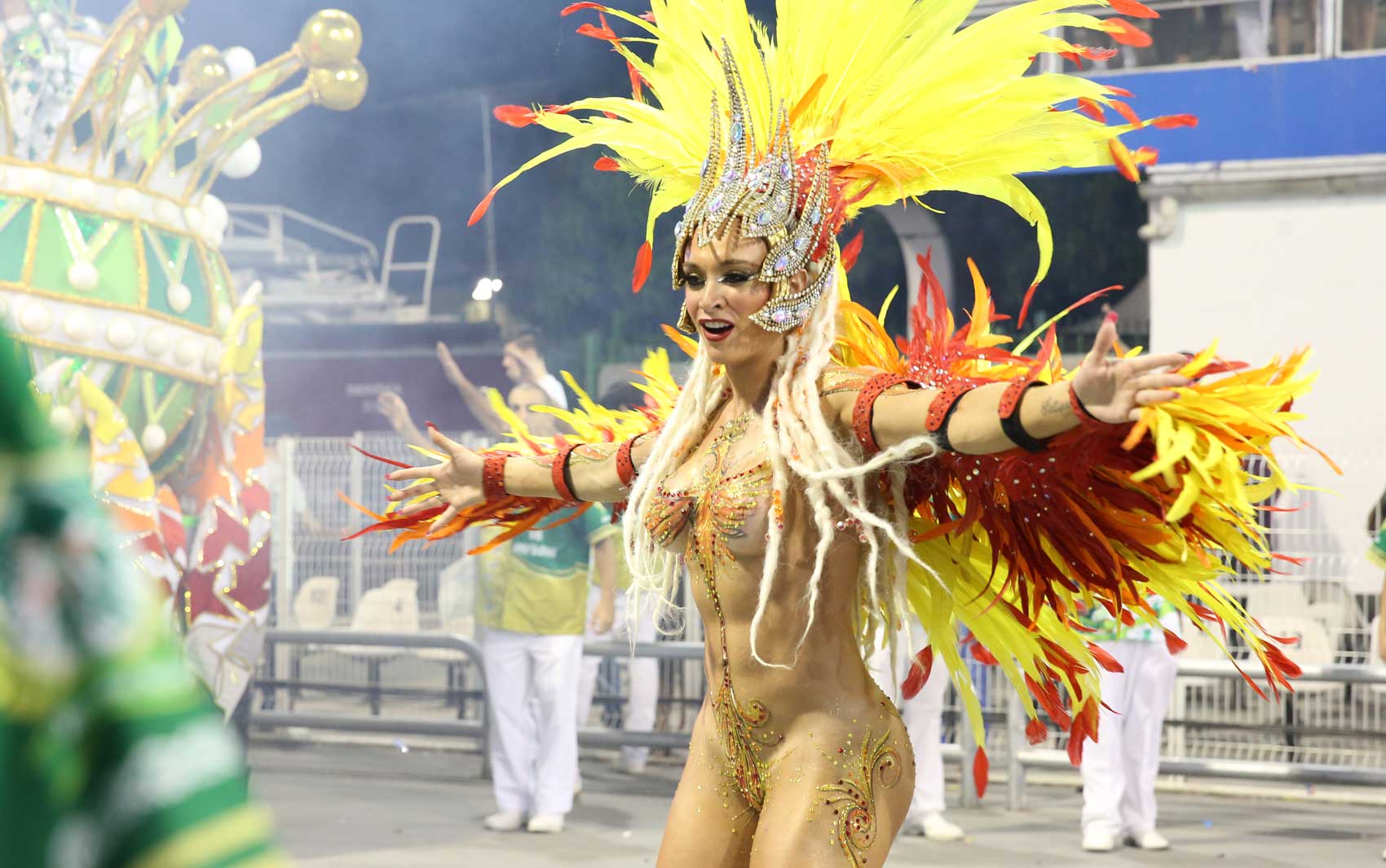 Desfile das escolas de samba do Grupo Especial de São Paulo começa hoje