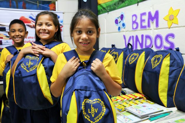 Lbv Entrega Kits Pedag Gicos E Arrecada Material Escolar Boqnews