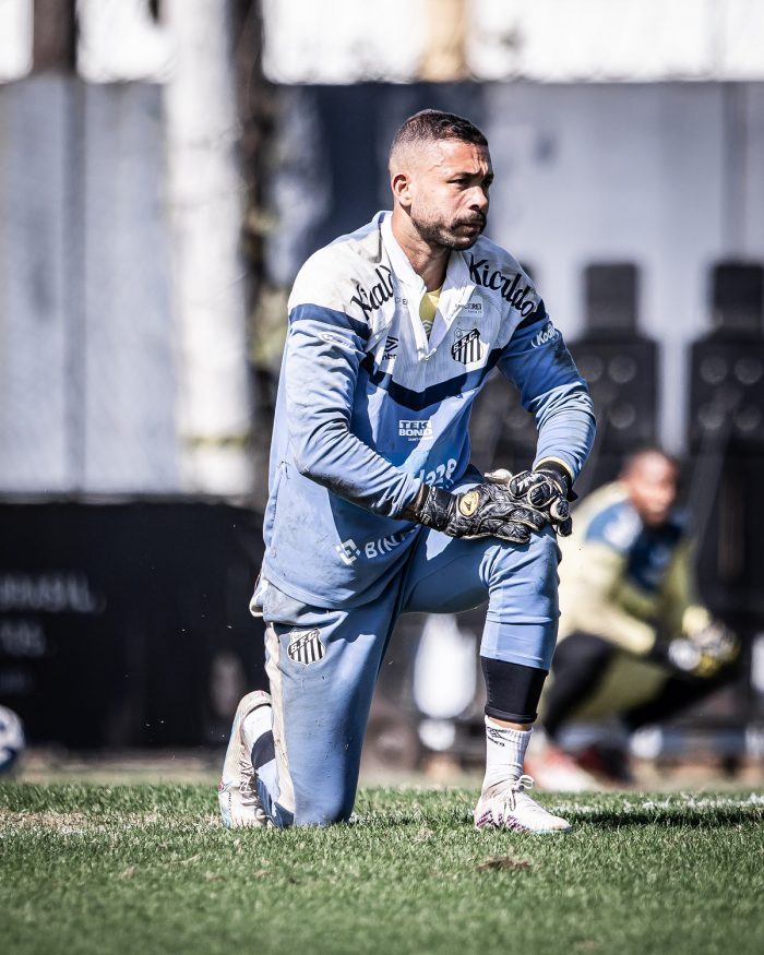 Santos Renova O Contrato O Goleiro Vladimir Boqnews