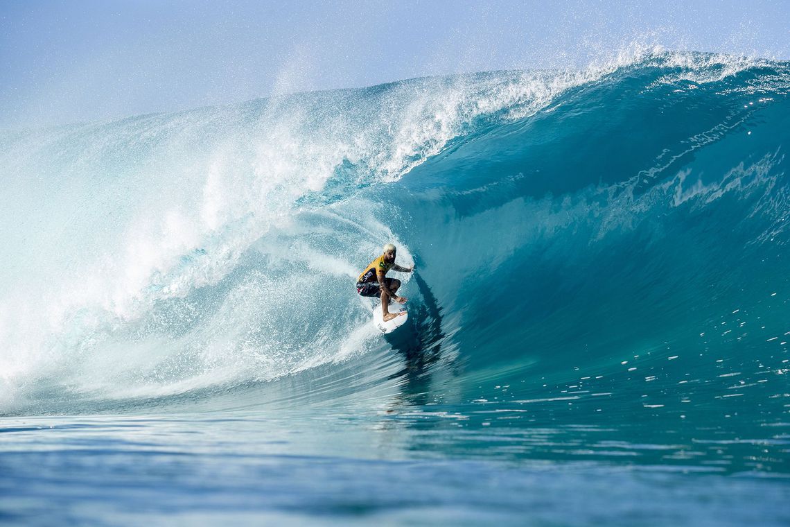 Gabriel Medina conquista título do Circuito Mundial de Surfe